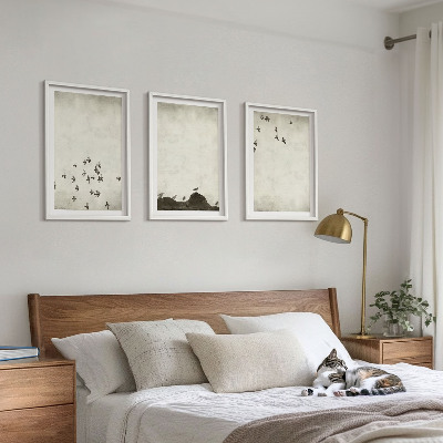 Set tablouri pentru dormitor Păsări în zbor în stil minimalist