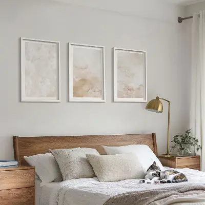 Set tablouri pentru dormitor cu texturi pastelate la modă