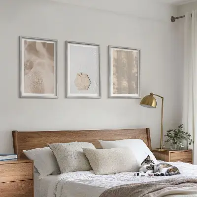 Set de tablouri pentru dormitor cu texturi subtile în stil boho nature