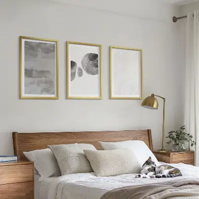Set de tablouri pentru dormitor cu structuri moderne abstracte