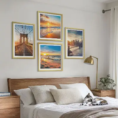 Set de tablouri gata de agățat poduri la apus în oraș
