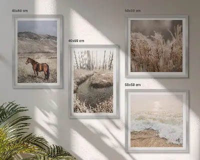 Compoziție de tablouri pentru perete cu peisaj de cai, iarbă de mare și pădure