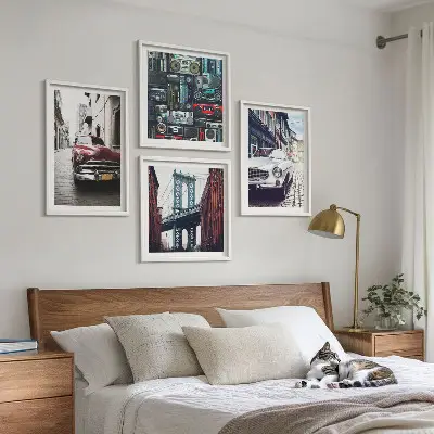 Compoziție de tablouri pentru perete cu mașini vechi din Brooklyn și estetică retro