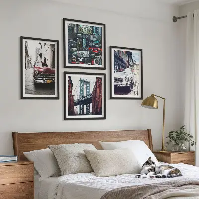 Compoziție de tablouri pentru perete cu mașini vechi din Brooklyn și estetică retro
