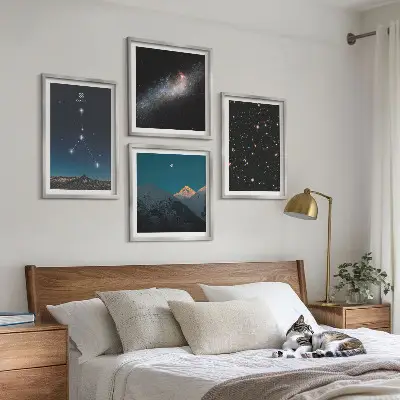 Compoziție de tablouri pentru perete cu reprezentarea constelației Racului în spațiul cosmic