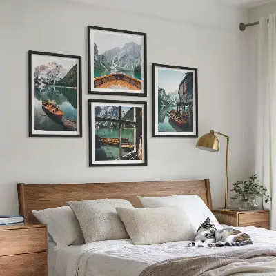 Set tablouri gata de agățat peisaj cu casă pe malul lacului de munte