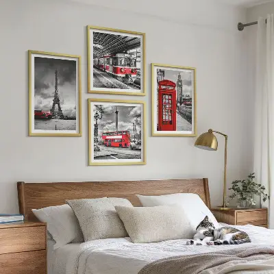 Set tablouri gata de agățat cu grafica orașelor emblematice Londra și Paris cu cale ferată