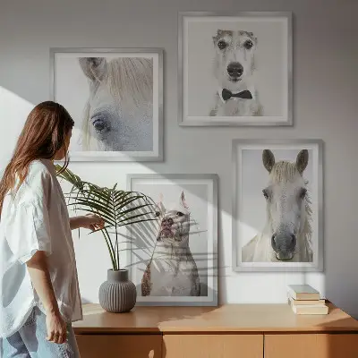 Set tablouri cu portrete elegante de câini și cai gata de agățat
