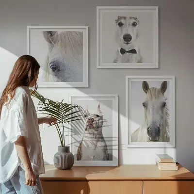 Set tablouri cu portrete elegante de câini și cai gata de agățat