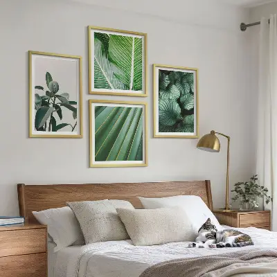 Compoziție de tablouri pentru perete cu frunze tropicale în nuanțe de verde