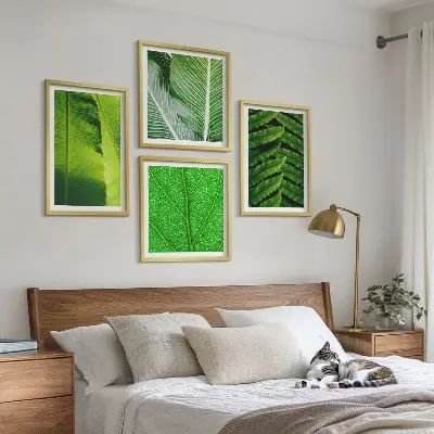 Set tablouri gata de agățat cu prim-plan de frunze tropicale