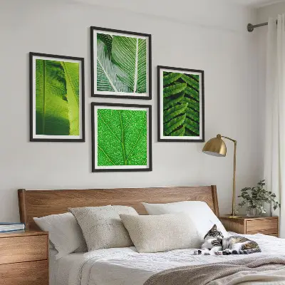Set tablouri gata de agățat cu prim-plan de frunze tropicale