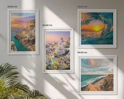 Compoziție de tablouri pentru perete cu valuri ale mării și case albe din Santorini