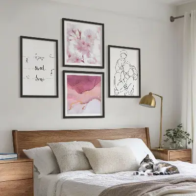 Compoziție de tablouri pentru perete cu model de flori minimaliste de familie