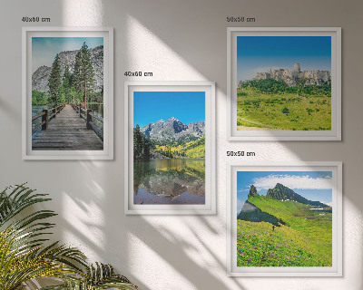 Compoziție de tablouri pentru perete Dealuri verzi cu un castel
