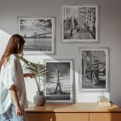 Set de tablouri gata de agățat cu vederi ale orașului, poduri, Turnul Eiffel și mașini