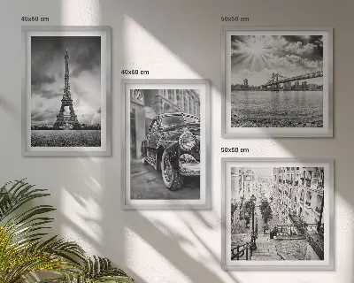 Set de tablouri gata de agățat cu vederi ale orașului, poduri, Turnul Eiffel și mașini