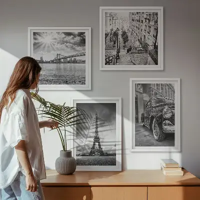 Set de tablouri gata de agățat cu vederi ale orașului, poduri, Turnul Eiffel și mașini