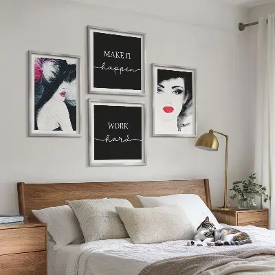 Set tablouri cu portrete de femei cu buze gata de agățat