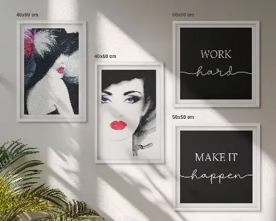 Set tablouri cu portrete de femei cu buze gata de agățat