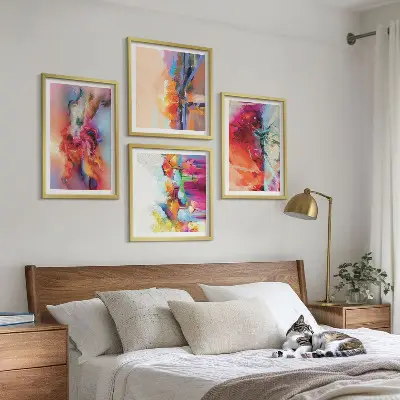 Compoziție de tablouri pentru perete cu abstracțiuni colorate ale formei