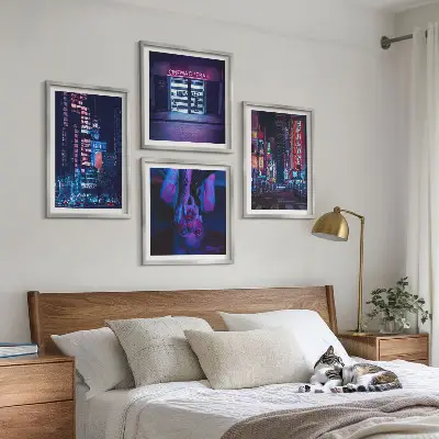Set de tablouri Oraș de noapte cu lumini neon gata de agățat