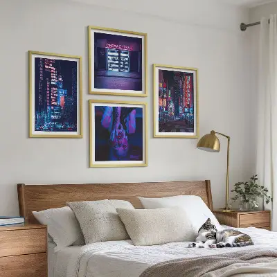 Set de tablouri Oraș de noapte cu lumini neon gata de agățat