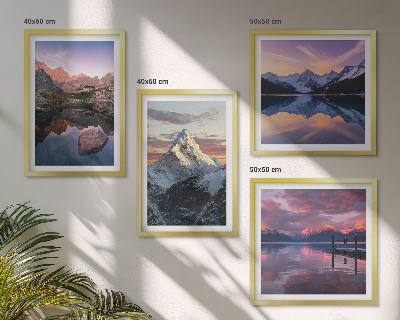 Compoziție de tablouri pentru perete Peisaje montane în fundal