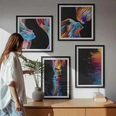 Set de tablouri gata de agățat cu abstracțiuni colorate, fețe și forme