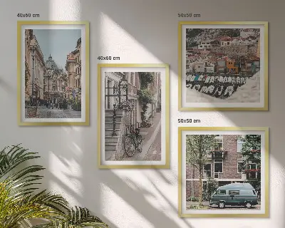Compoziție de tablouri pentru perete cu vederi ale clădirilor din oraș