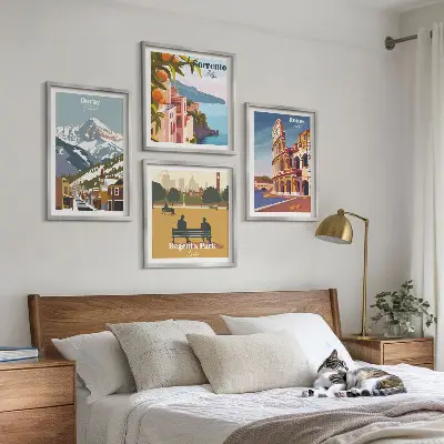 Set de tablouri cu ilustrații retro ale unor locuri celebre gata de agățat