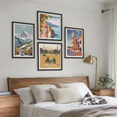 Set de tablouri cu ilustrații retro ale unor locuri celebre gata de agățat