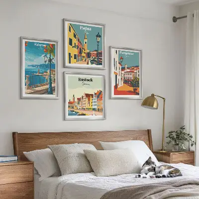 Set de tablouri cu ilustrații retro ale orașului gata de agățat
