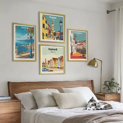 Set de tablouri cu ilustrații retro ale orașului gata de agățat