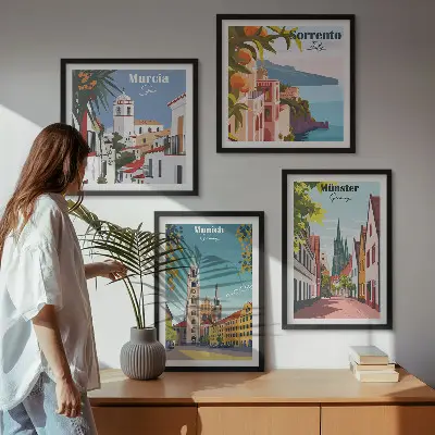 Compoziție de tablouri pentru perete cu ilustrații color ale orașelor europene