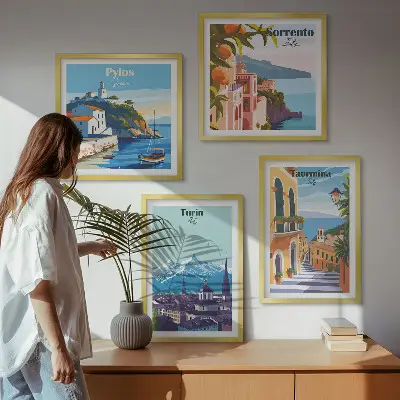 Compoziție de tablouri pentru perete cu ilustrații colorate ale orașelor în stil retro