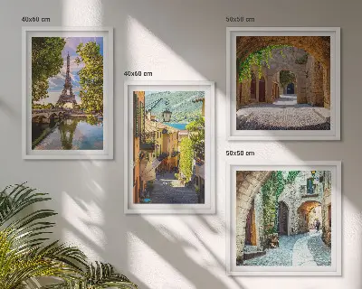 Set de tablouri Arhitectura străzilor Turnului Eiffel gata de agățat