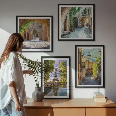 Set de tablouri Arhitectura străzilor Turnului Eiffel gata de agățat