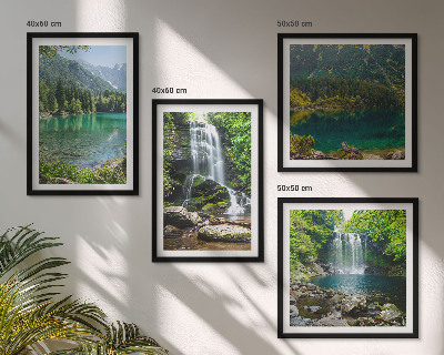 Set tablouri gata de agățat Cascade în împrejurimi verzi