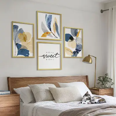 Compoziție de tablouri pentru perete cu motive vegetale în acuarelă