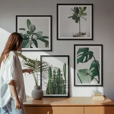 Compoziție de tablouri pentru perete cu estetica plantelor tropicale