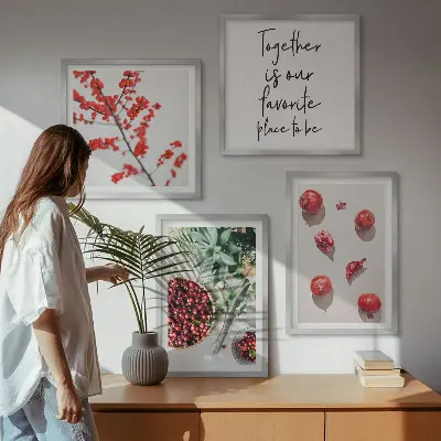 Compoziție de tablouri pentru perete fructe roșii în stil minimalist