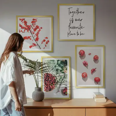 Compoziție de tablouri pentru perete fructe roșii în stil minimalist