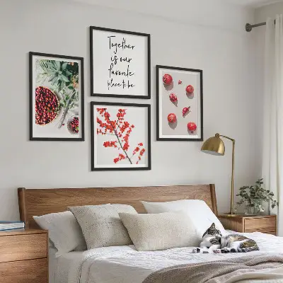 Compoziție de tablouri pentru perete fructe roșii în stil minimalist