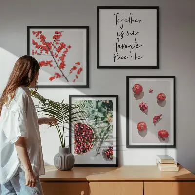Compoziție de tablouri pentru perete fructe roșii în stil minimalist