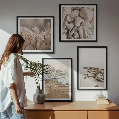 Set de tablouri gata de agățat cu model boho reprezentând iarbă de plajă, valuri și pietre