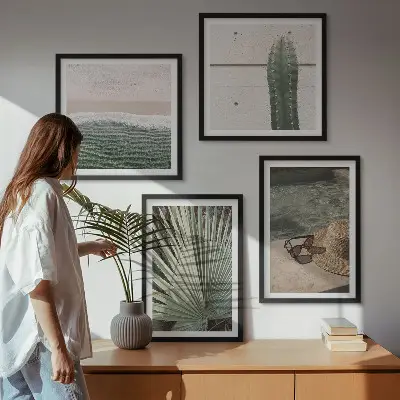 Compoziție de tablouri pentru perete cu tematică de plante tropicale