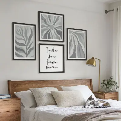 Compoziție de tablouri pentru perete cu ilustrații cu modele florale pastelate
