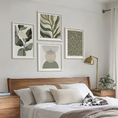 Compoziție de tablouri pentru perete cu forme geometrice și frunze abstracte