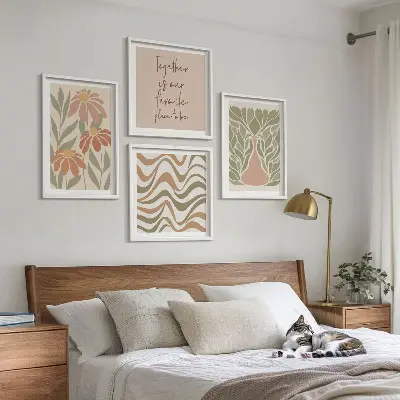 Compoziție de tablouri pentru perete cu flori abstracte în nuanțe pastelate